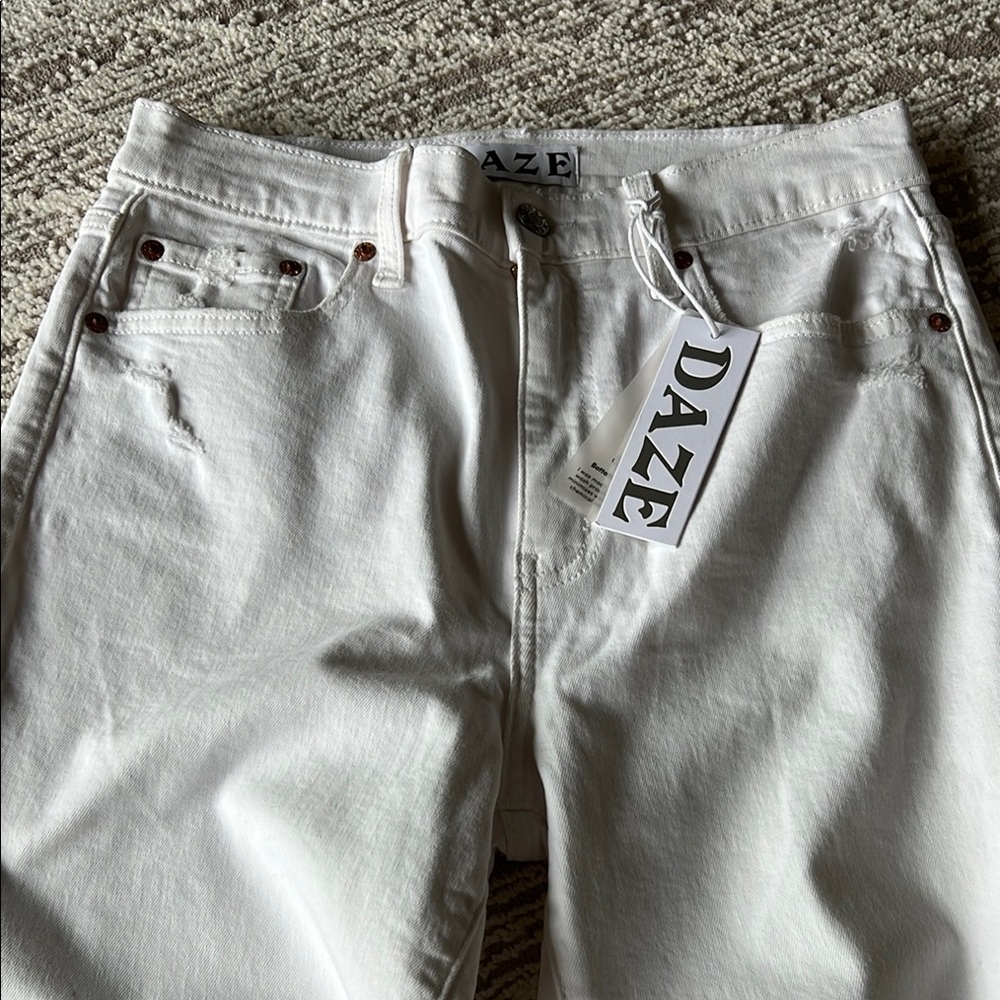 DAZE White Jeans